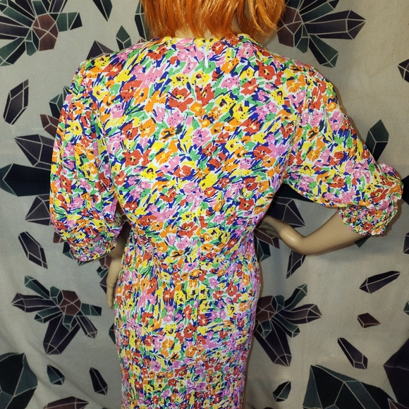 RIXO size 4 Colorful Floral Empire Waist Maxi Dress with smocked sleeve - Picture 6 of 16